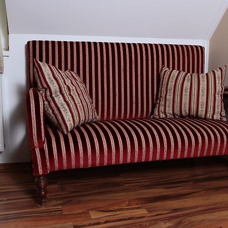 Balm Apartman Еґер Екстер'єр фото